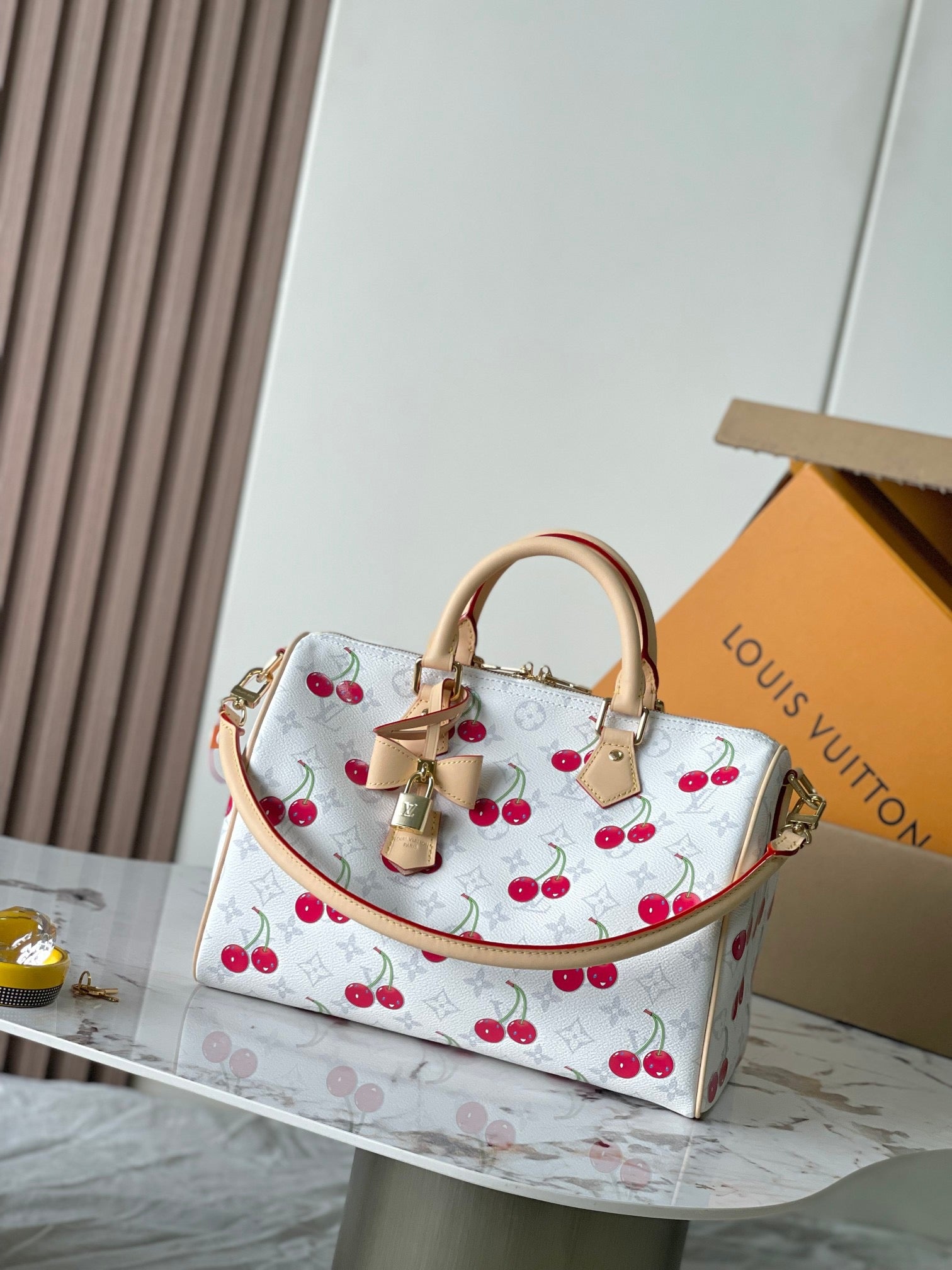 LOUIS VUITTON- LV bag