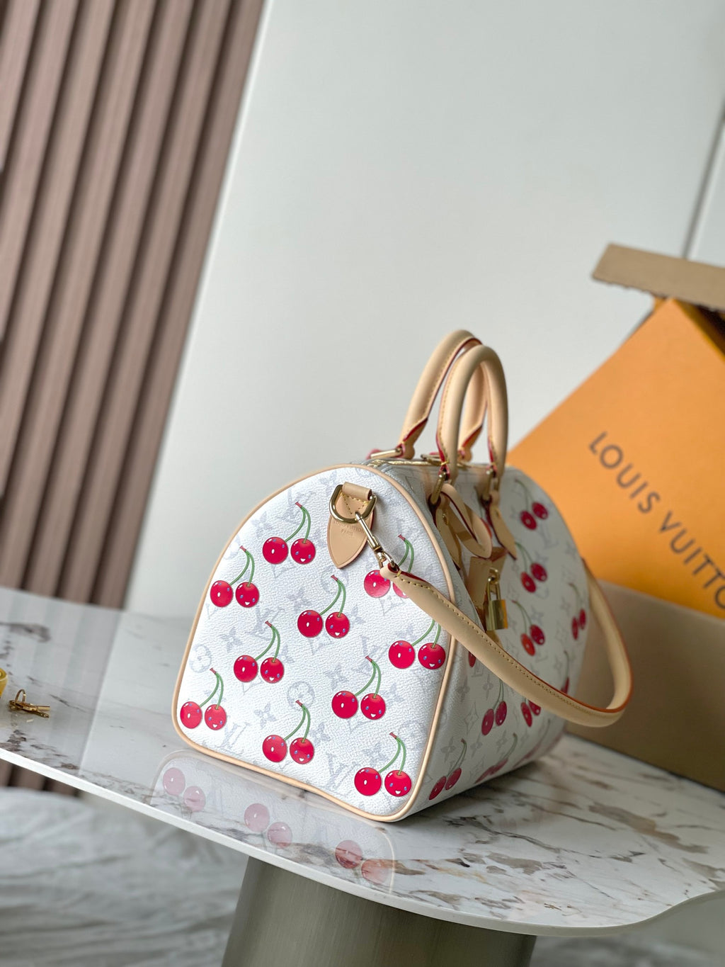 LOUIS VUITTON- LV bag