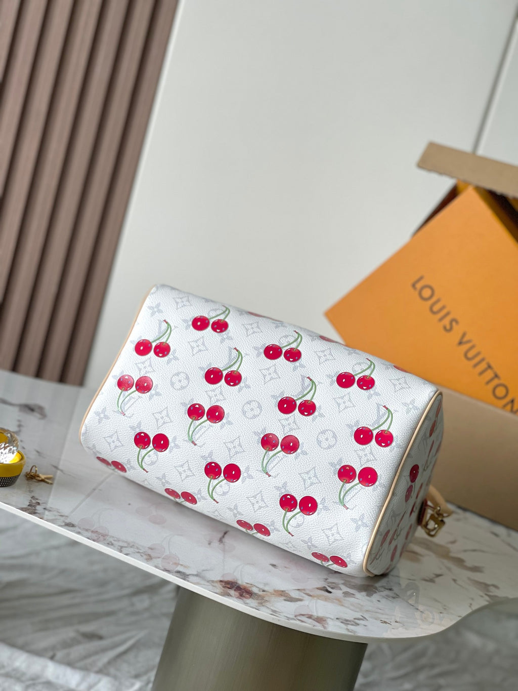 LOUIS VUITTON- LV bag