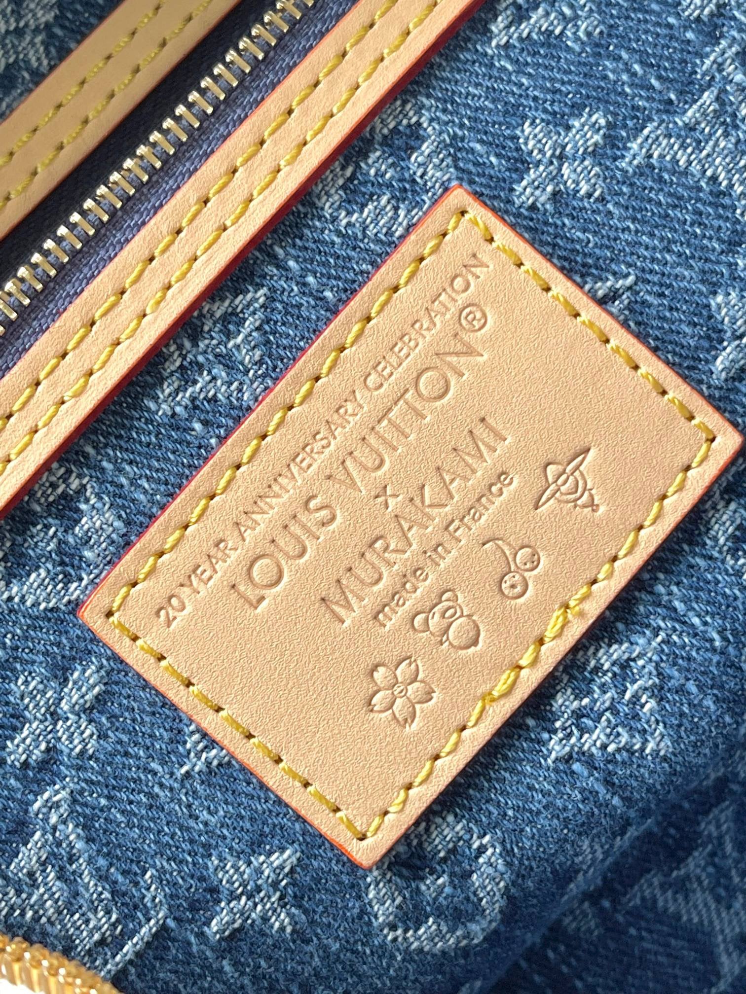 LOUIS VUITTON- LV bag