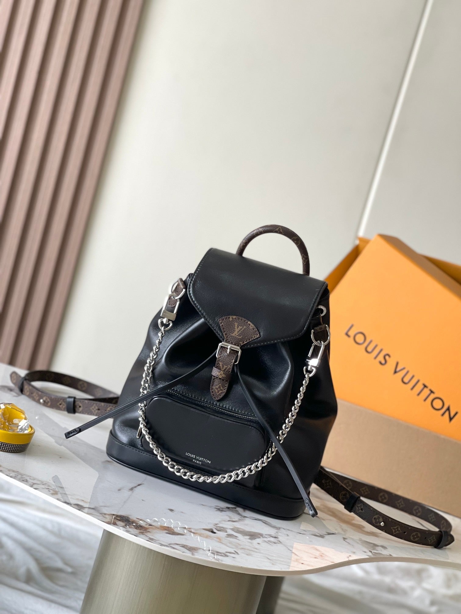 LOUIS VUITTON- LV bag