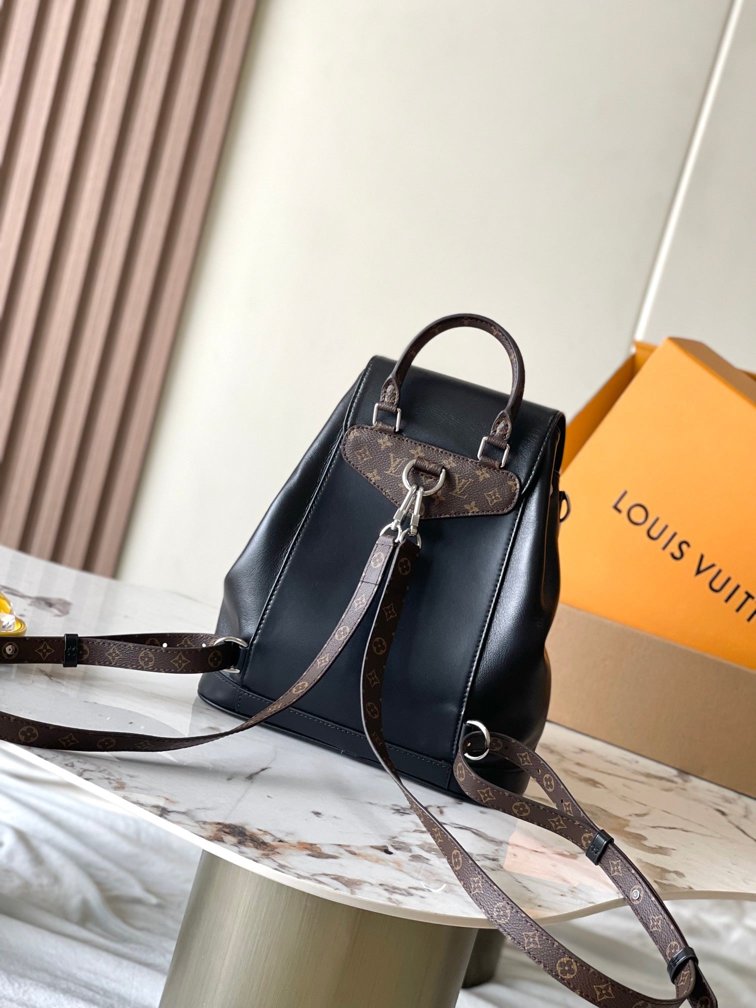 LOUIS VUITTON- LV bag