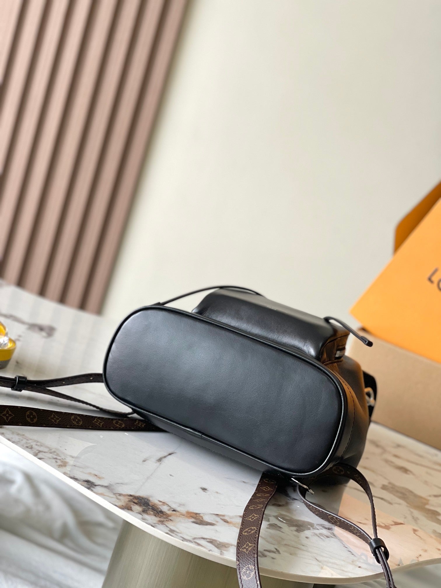 LOUIS VUITTON- LV bag