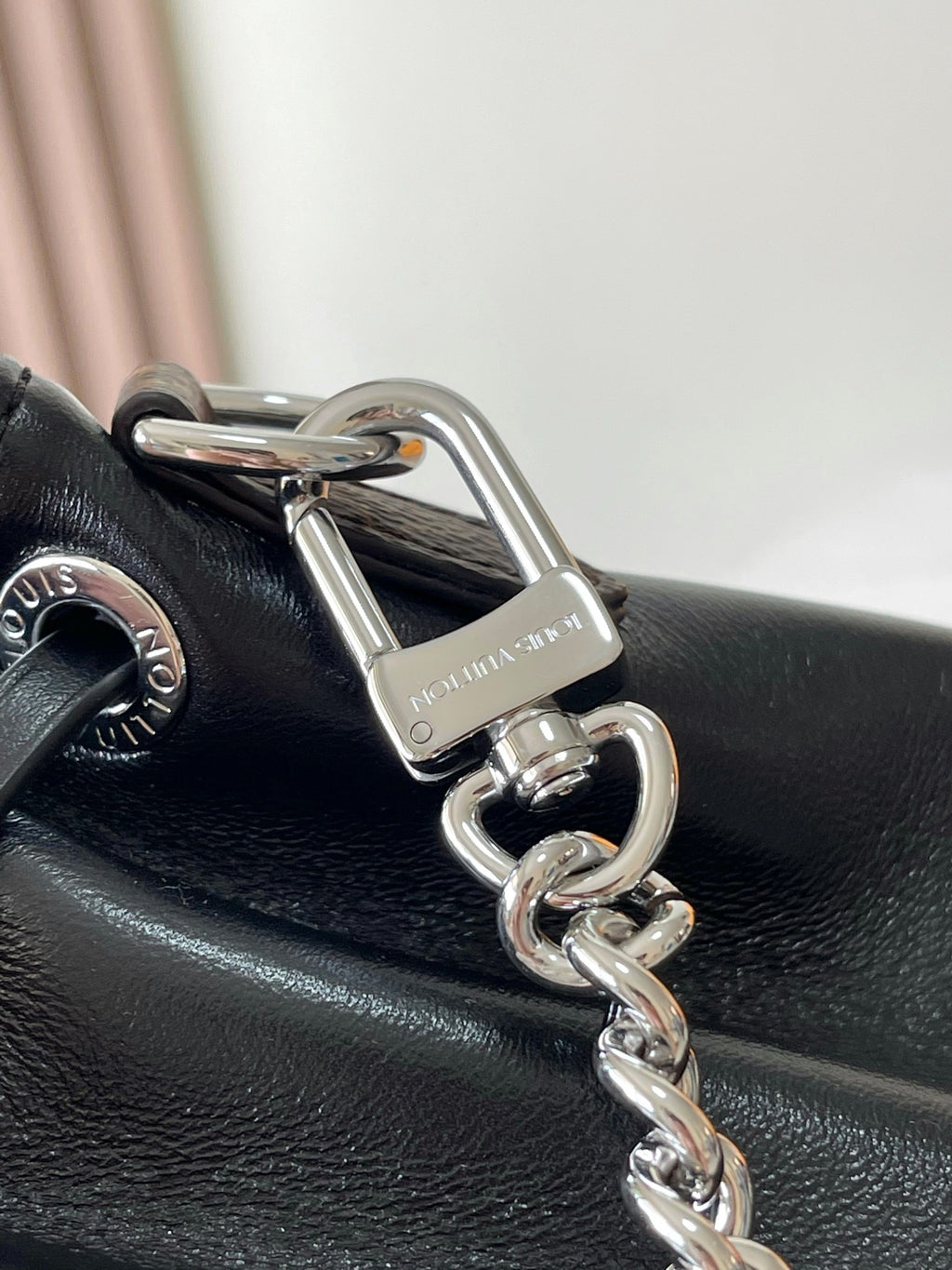 LOUIS VUITTON- LV bag