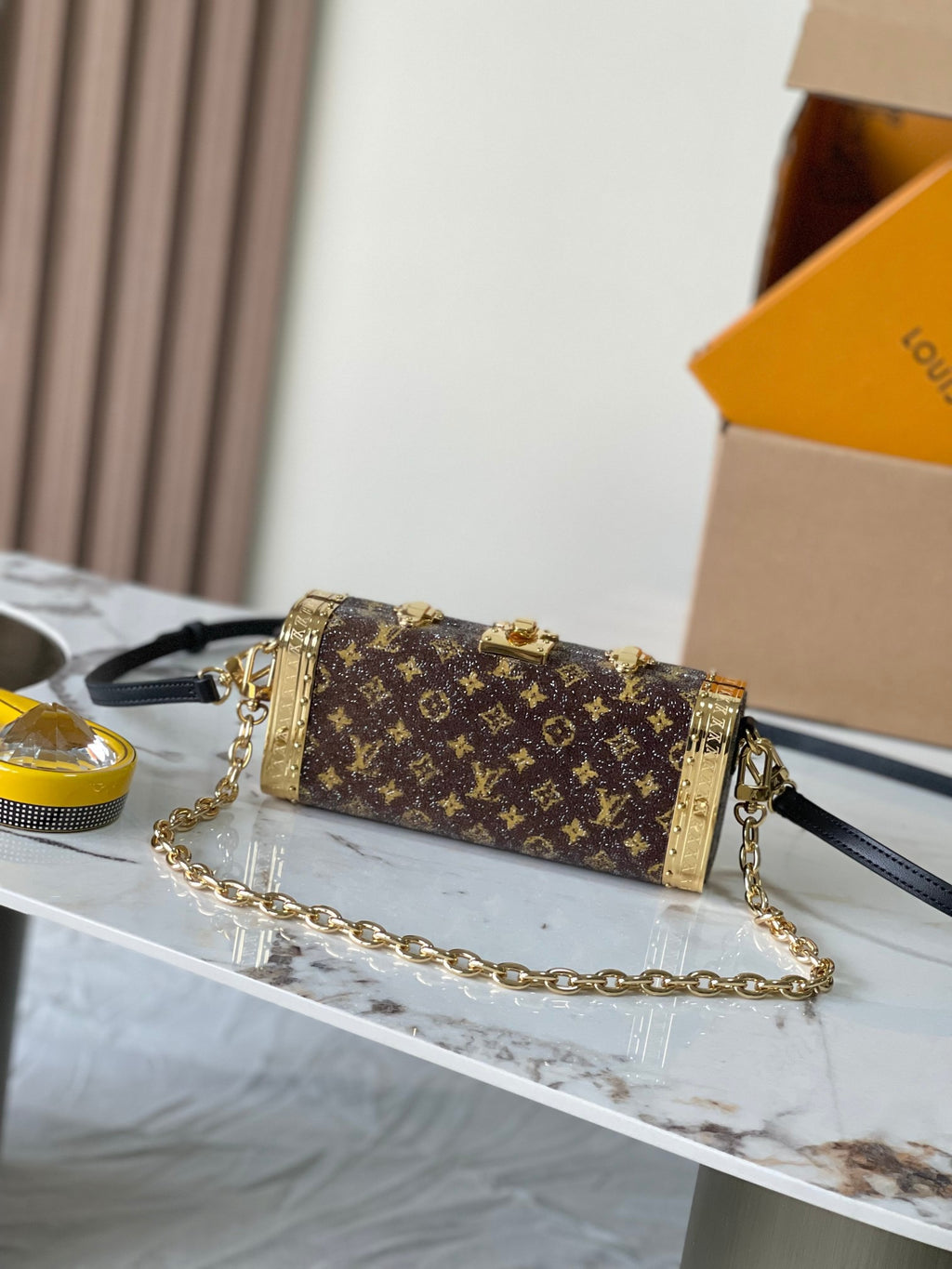 LOUIS VUITTON- LV bag