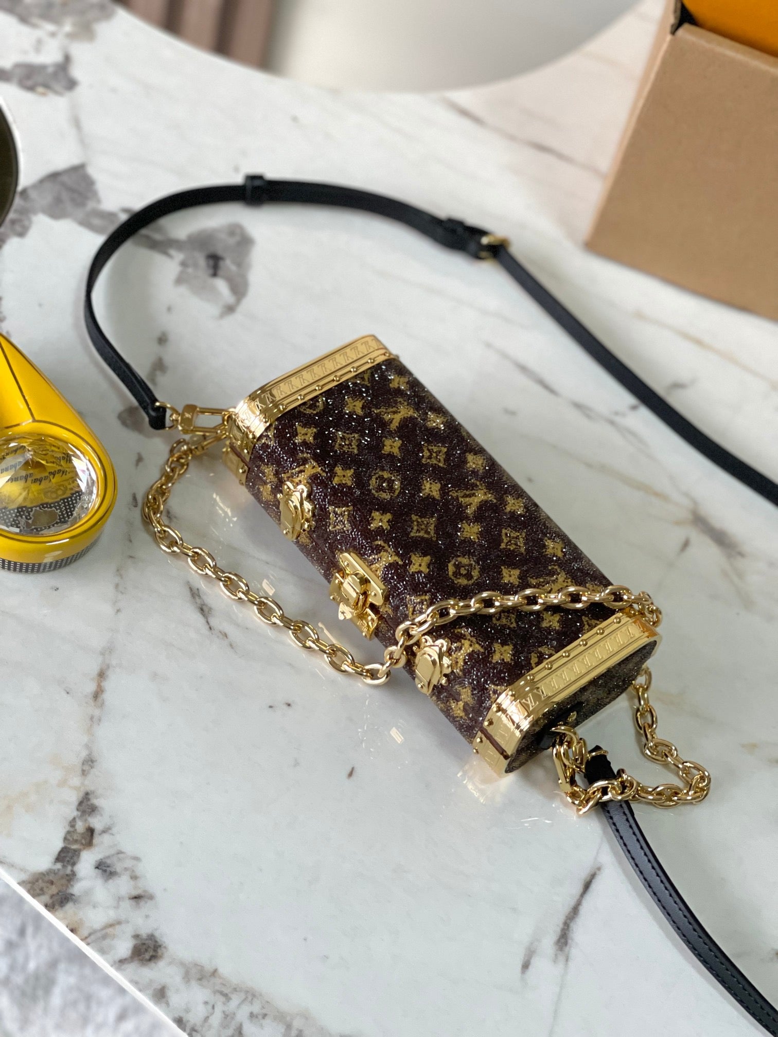 LOUIS VUITTON- LV bag