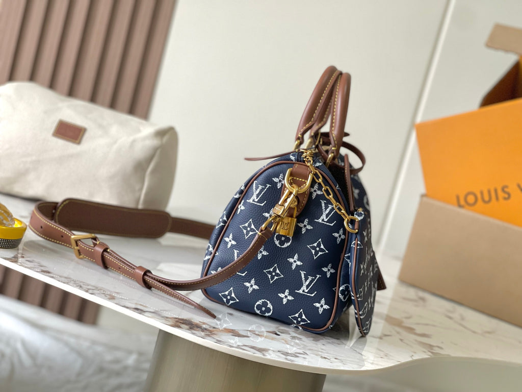 LOUIS VUITTON- LV bag