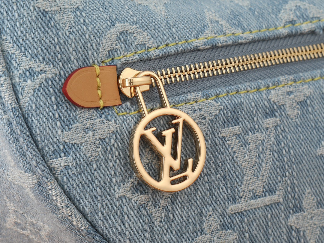 LOUIS VUITTON- LV bag