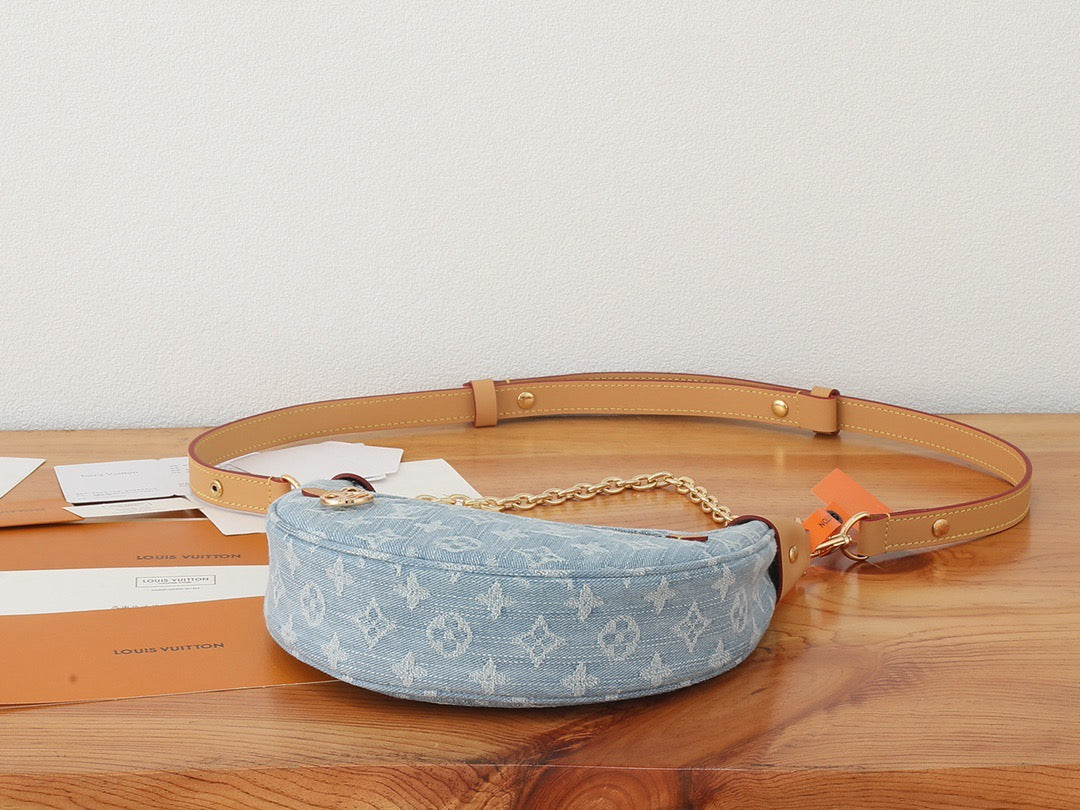 LOUIS VUITTON- LV bag