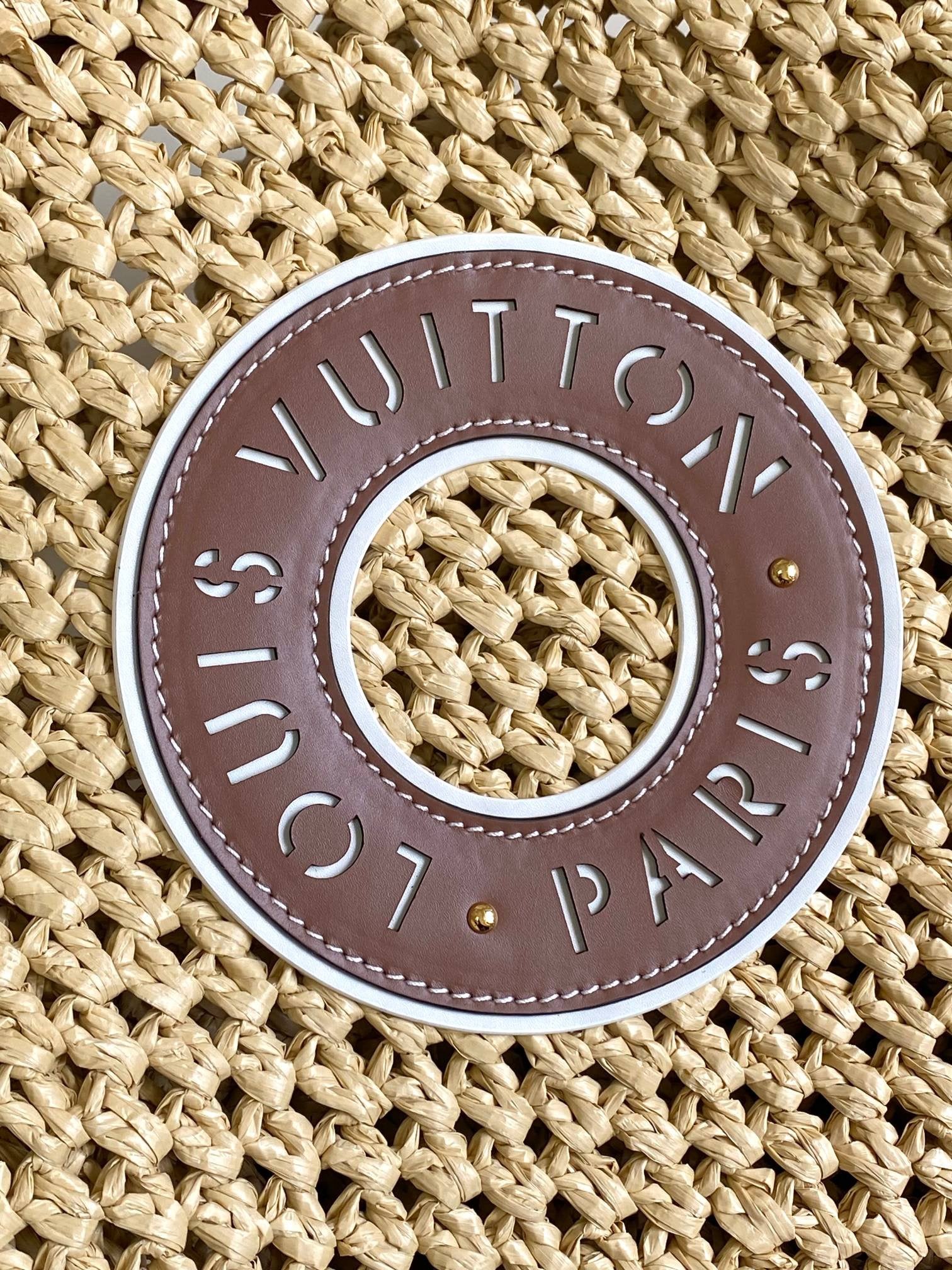 LOUIS VUITTON- LV bag