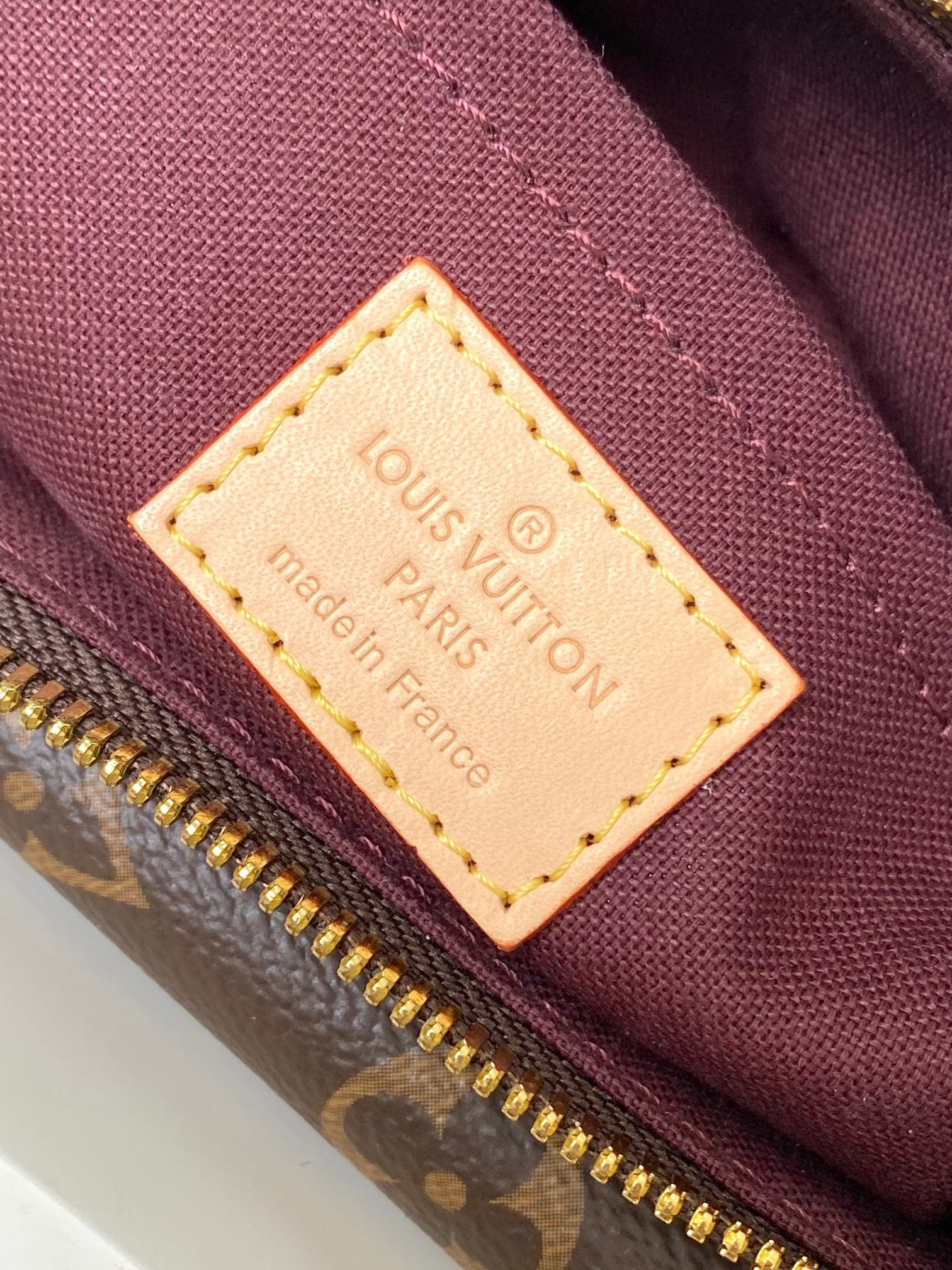 LOUIS VUITTON- LV bag