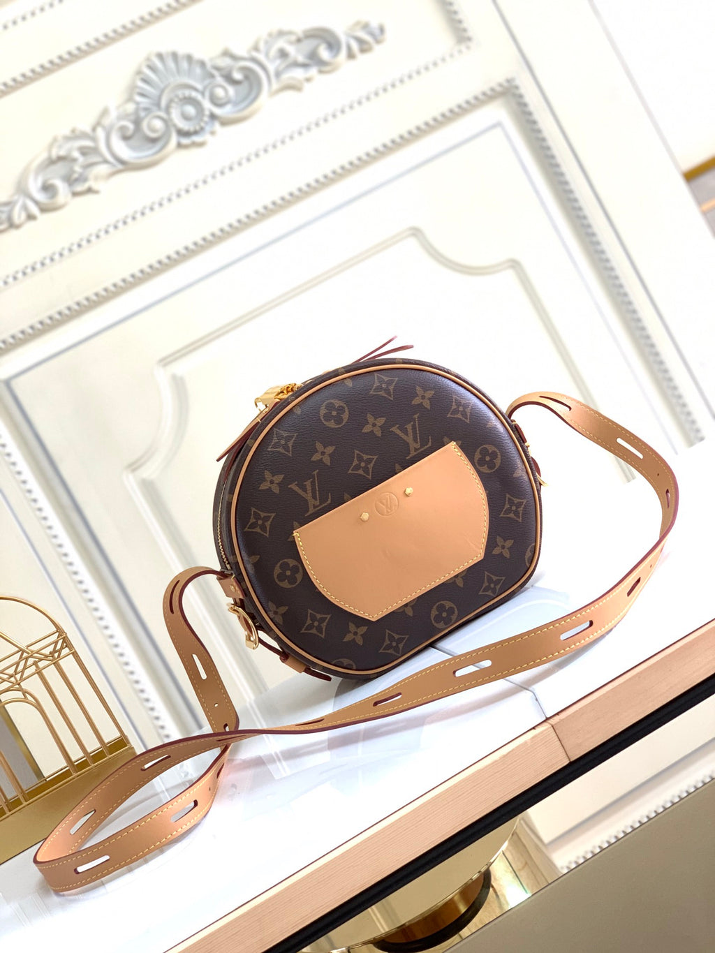 LOUIS VUITTON- LV bag