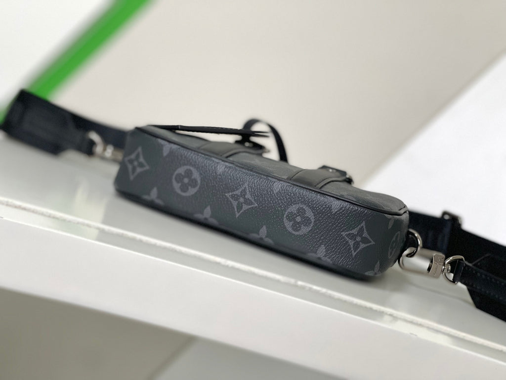 LOUIS VUITTON- LV bag