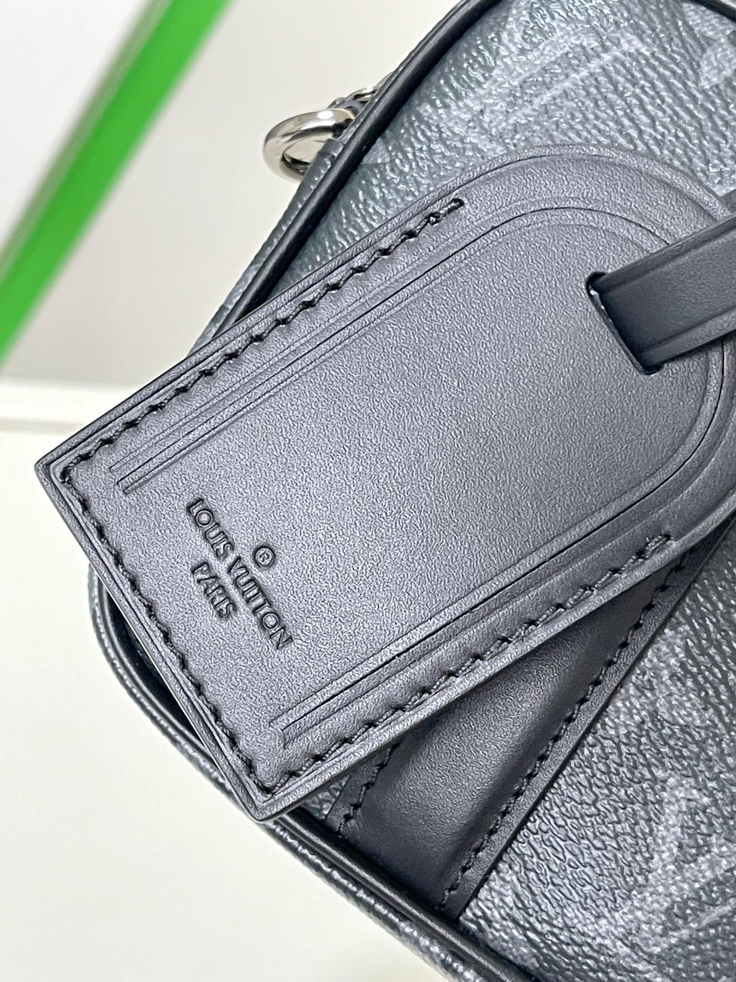 LOUIS VUITTON- LV bag