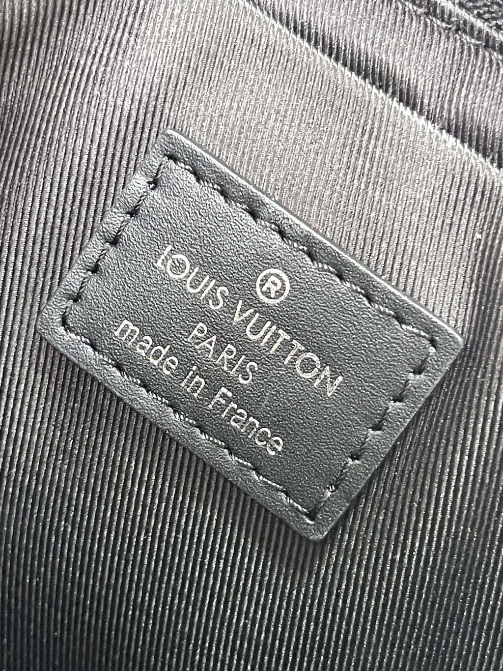 LOUIS VUITTON- LV bag
