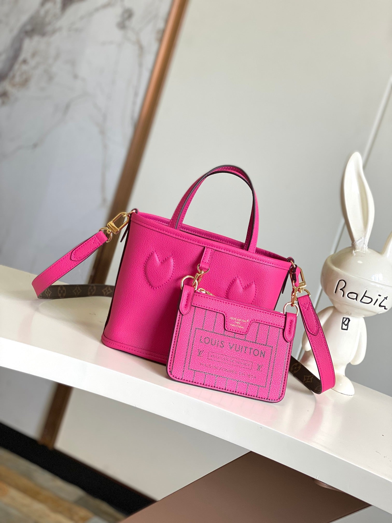 LOUIS VUITTON- LV bag