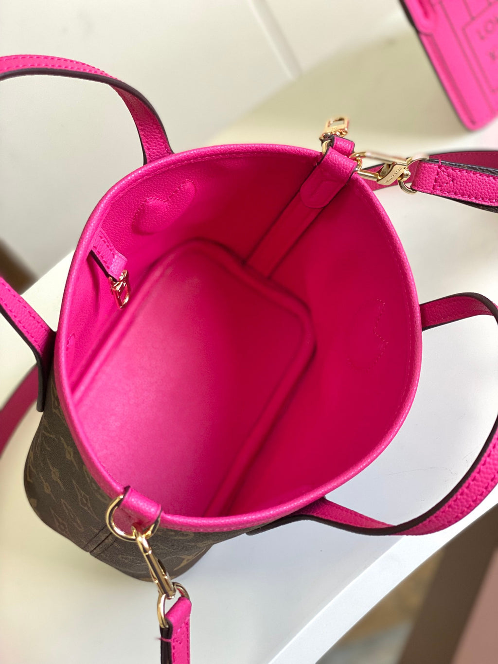 LOUIS VUITTON- LV bag