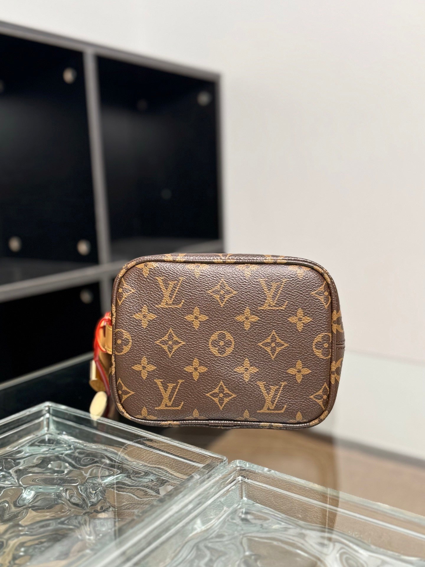 LOUIS VUITTON- LV bag
