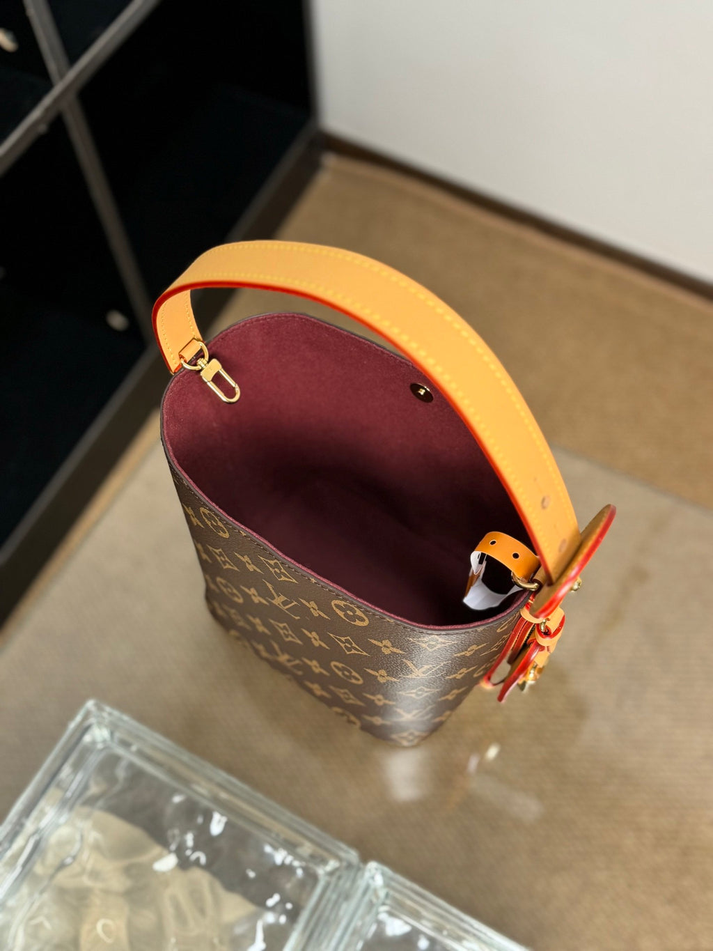 LOUIS VUITTON- LV bag