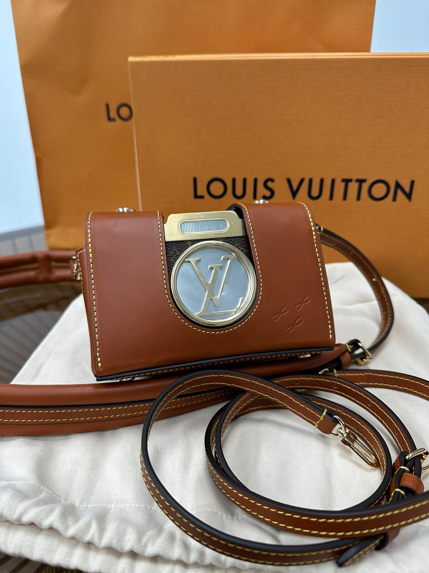 LOUIS VUITTON- LV bag