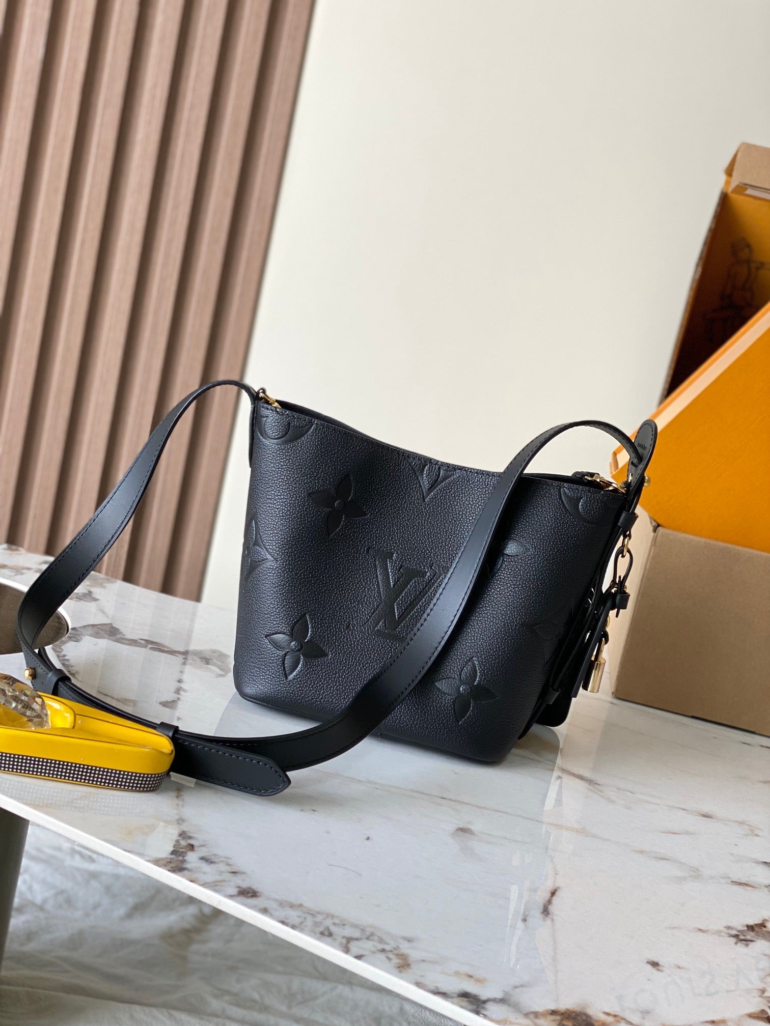 LOUIS VUITTON- LV bag