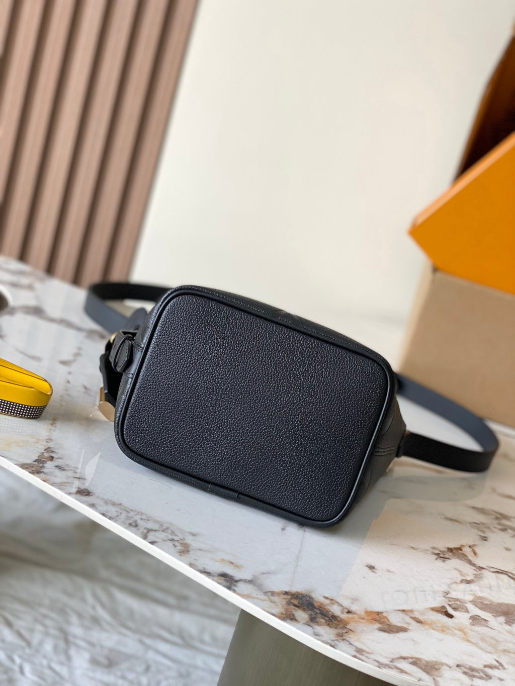 LOUIS VUITTON- LV bag