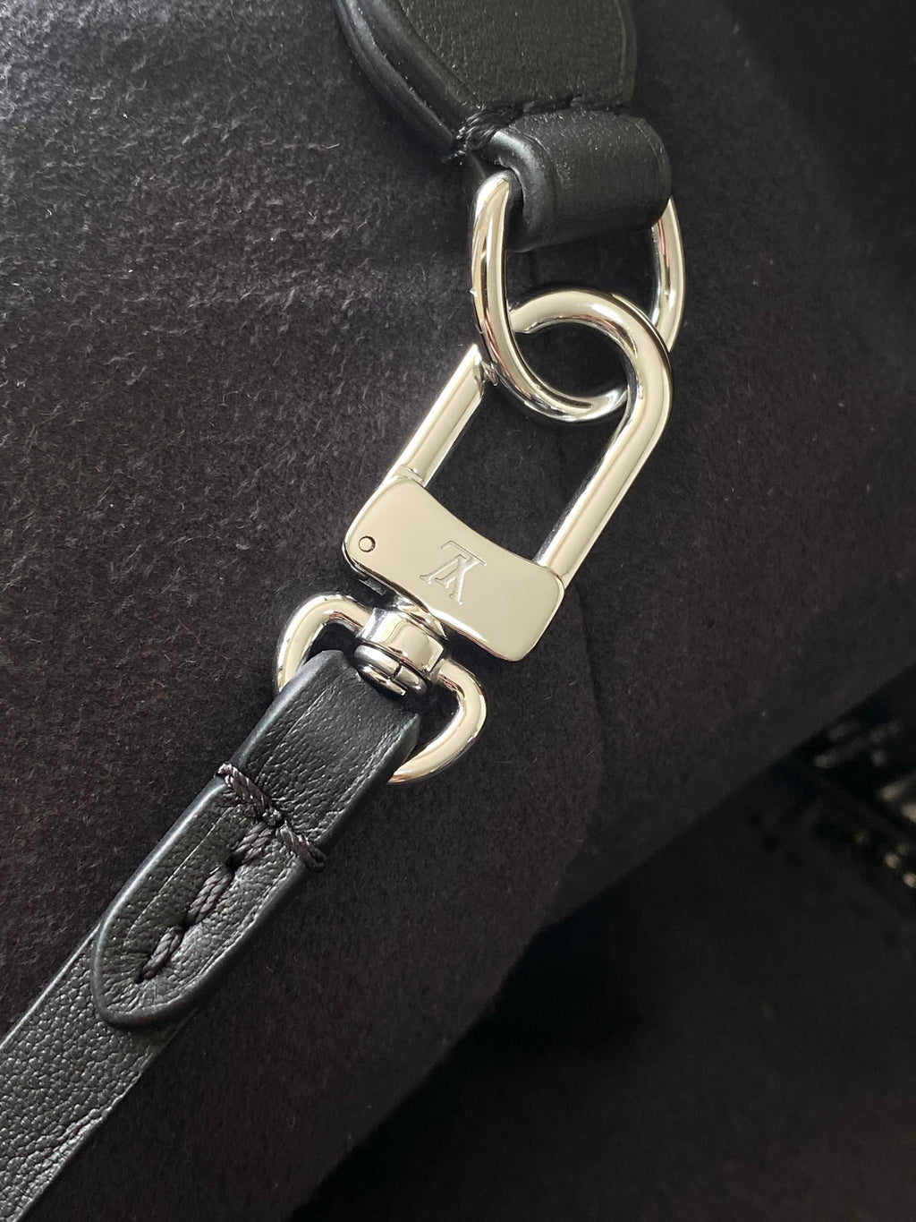 LOUIS VUITTON- LV bag