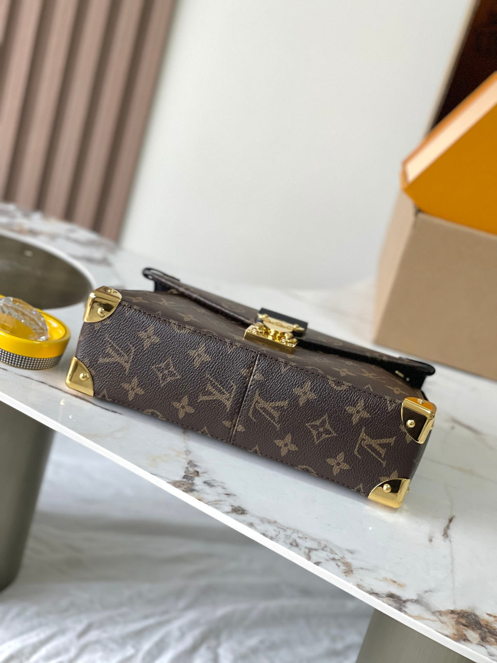 LOUIS VUITTON- LV bag