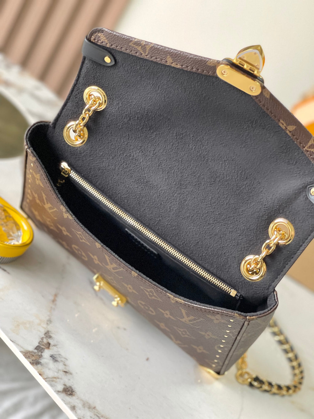 LOUIS VUITTON- LV bag