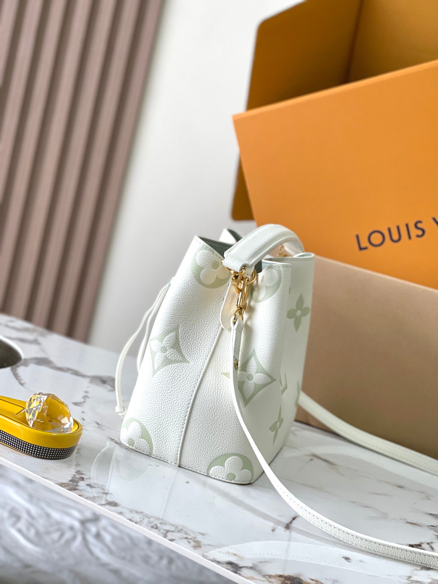 LOUIS VUITTON- LV bag