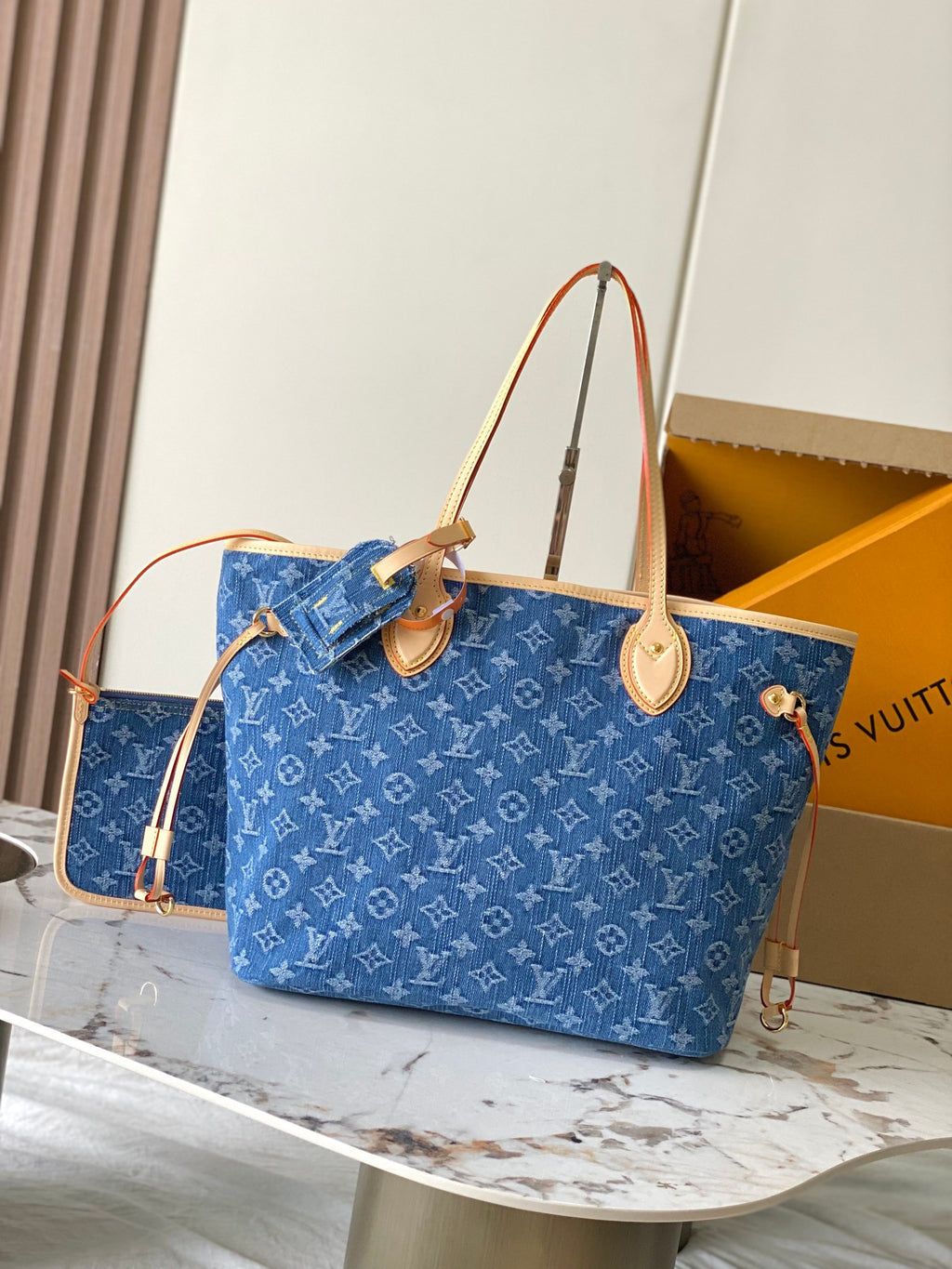 LOUIS VUITTON- LV bag