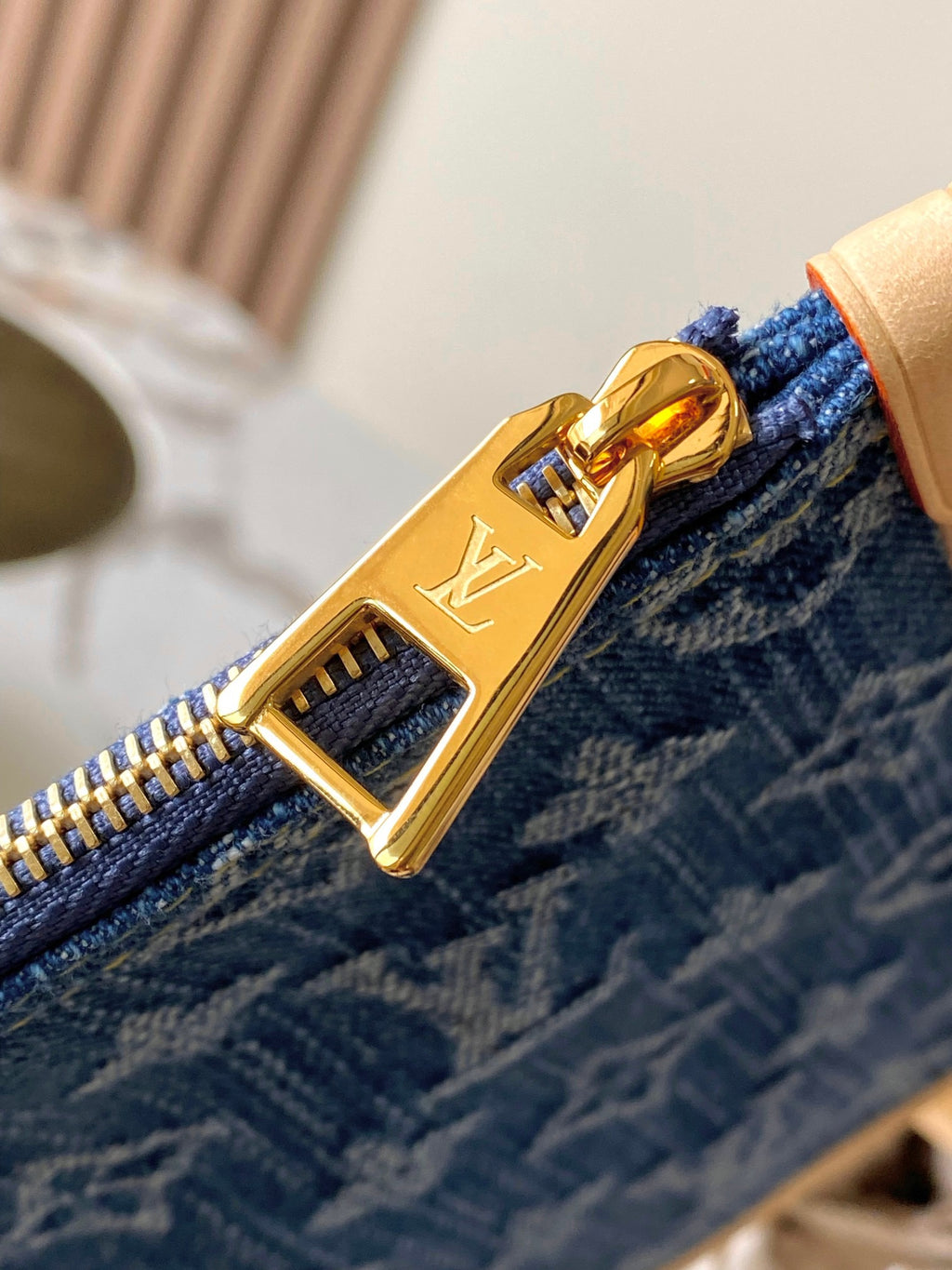 LOUIS VUITTON- LV bag