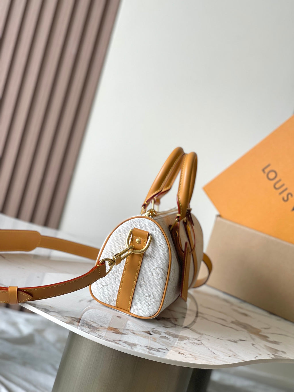 LOUIS VUITTON- LV bag