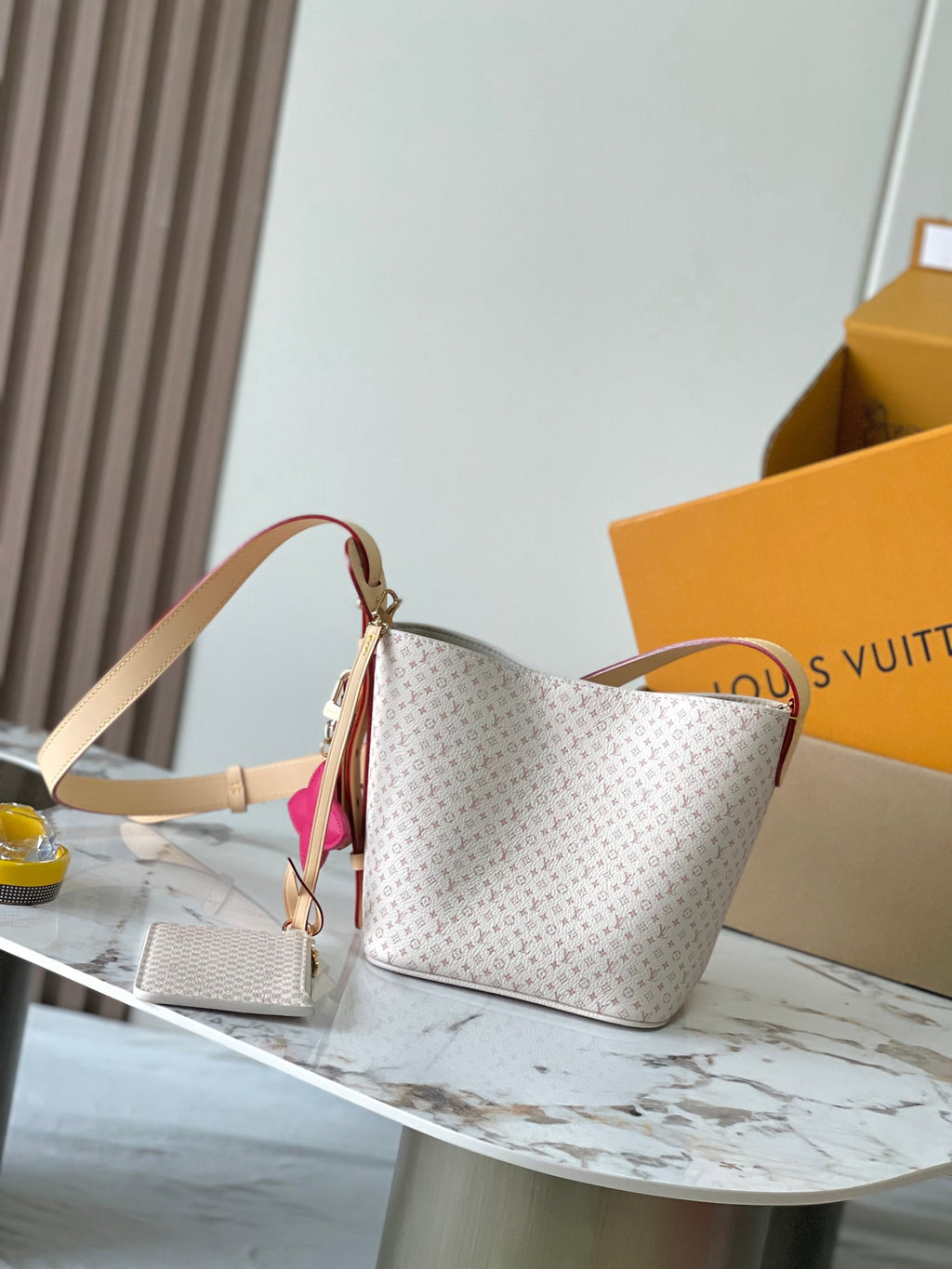 LOUIS VUITTON- LV bag