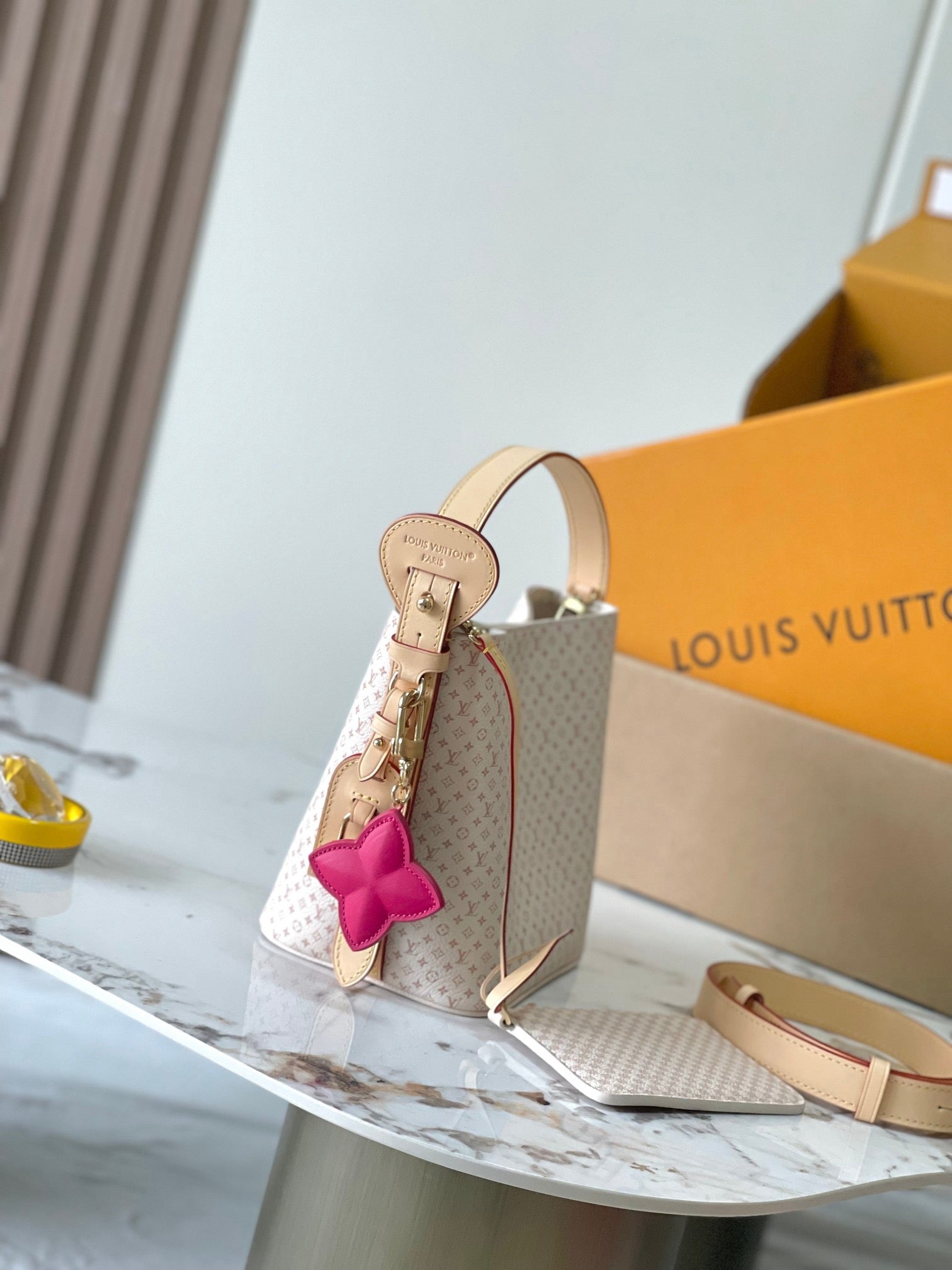 LOUIS VUITTON- LV bag