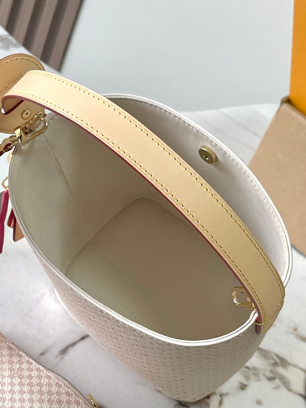 LOUIS VUITTON- LV bag