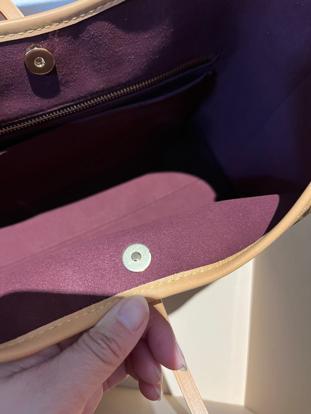 LOUIS VUITTON- LV bag