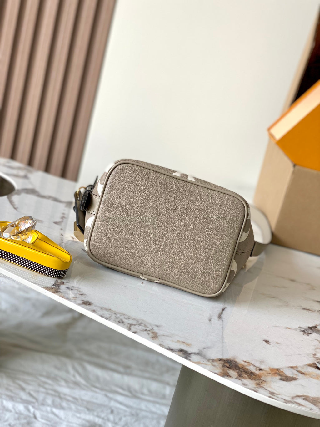 LOUIS VUITTON- LV bag