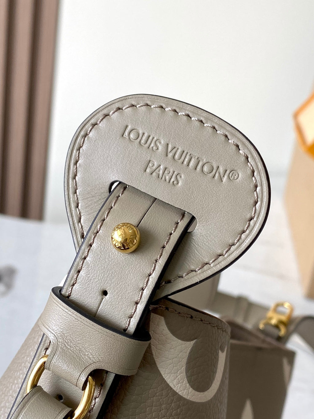 LOUIS VUITTON- LV bag