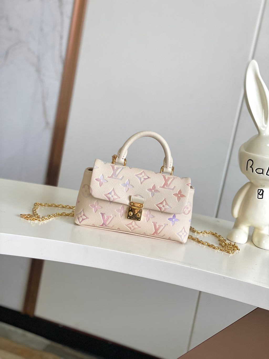 LOUIS VUITTON- LV bag