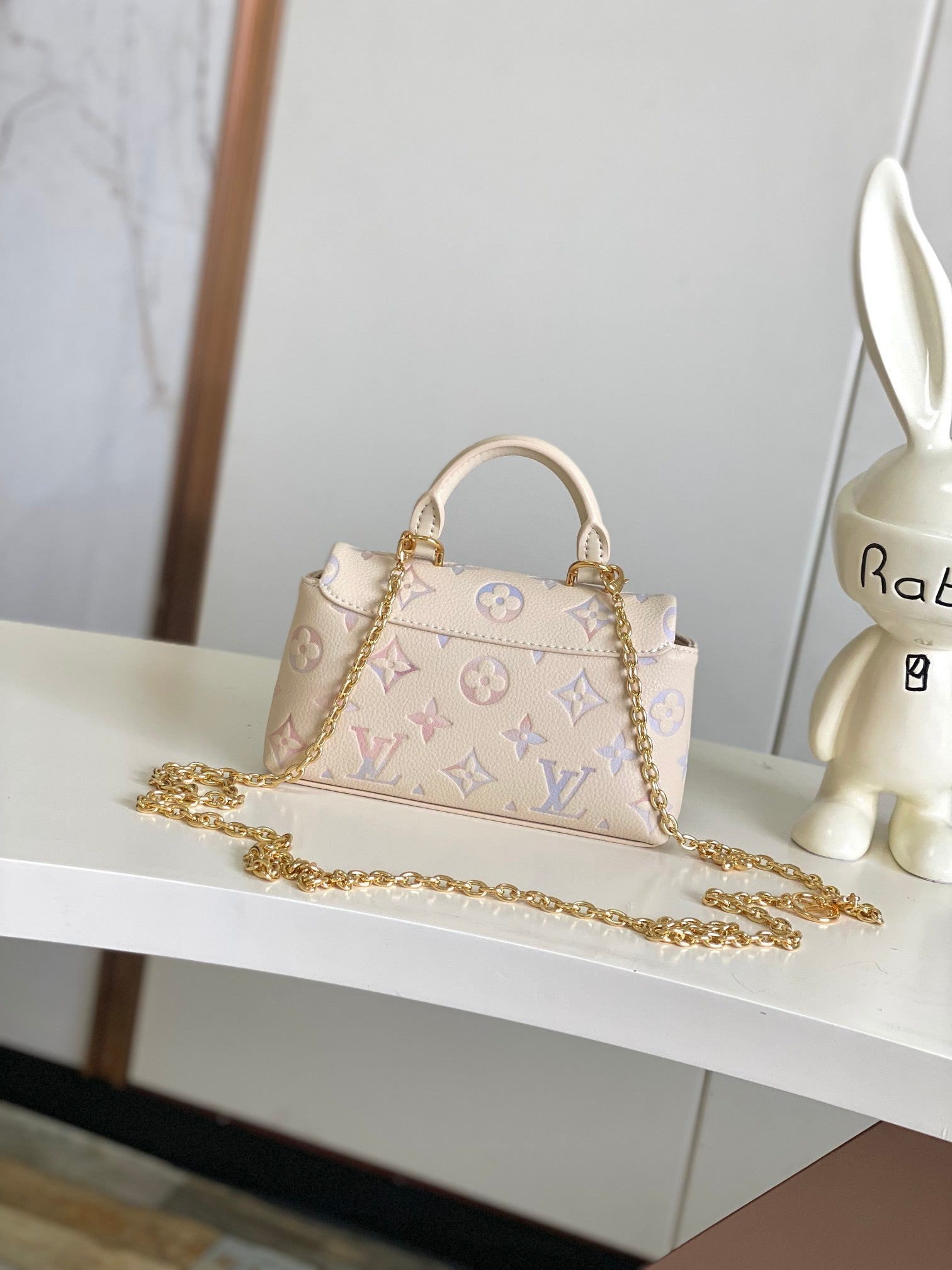 LOUIS VUITTON- LV bag