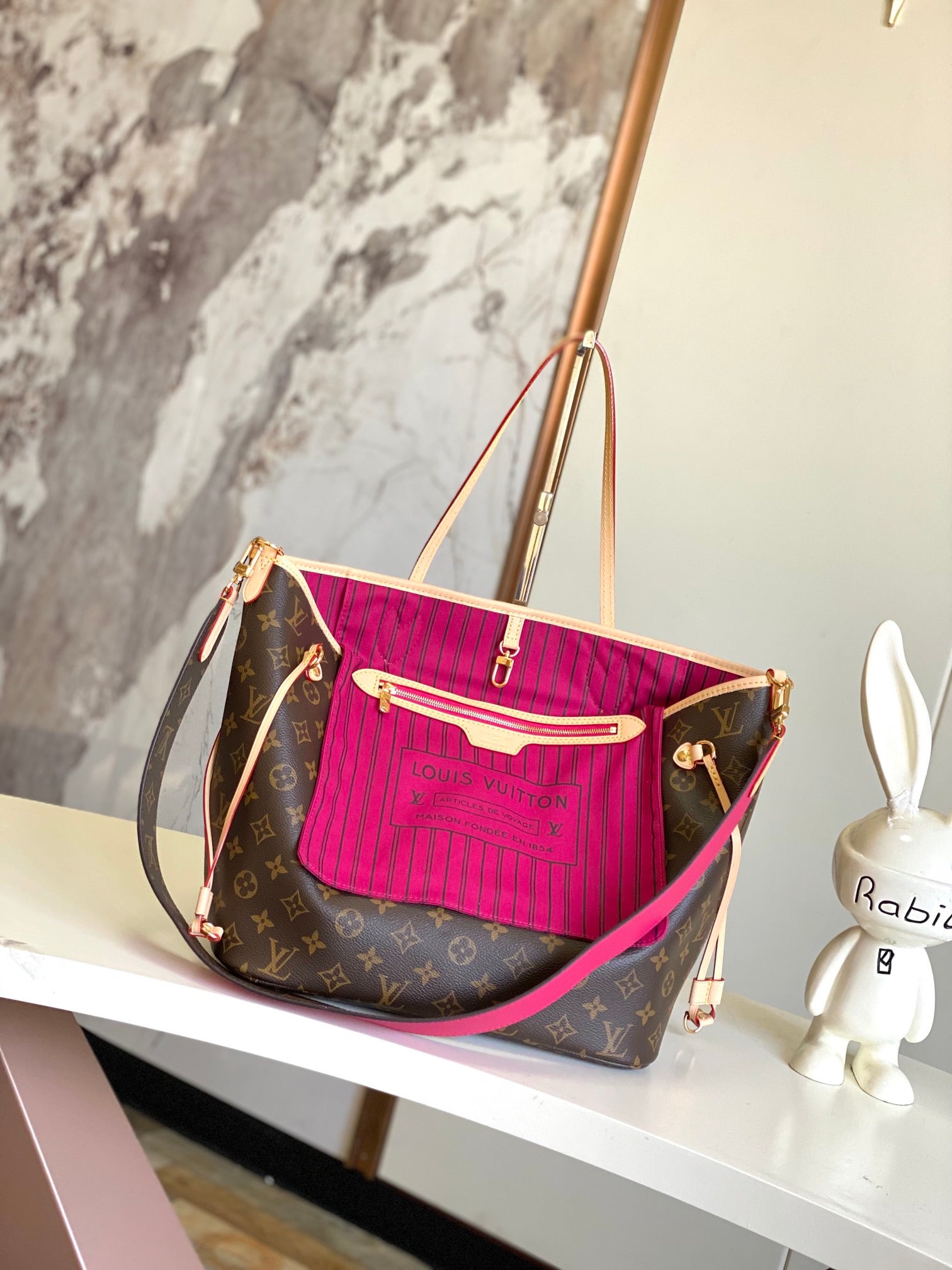 LOUIS VUITTON- LV bag