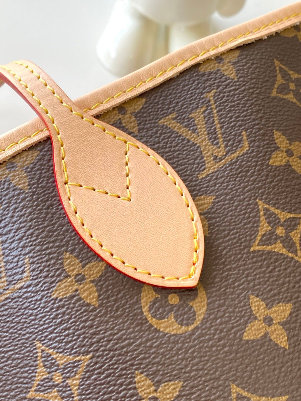 LOUIS VUITTON- LV bag