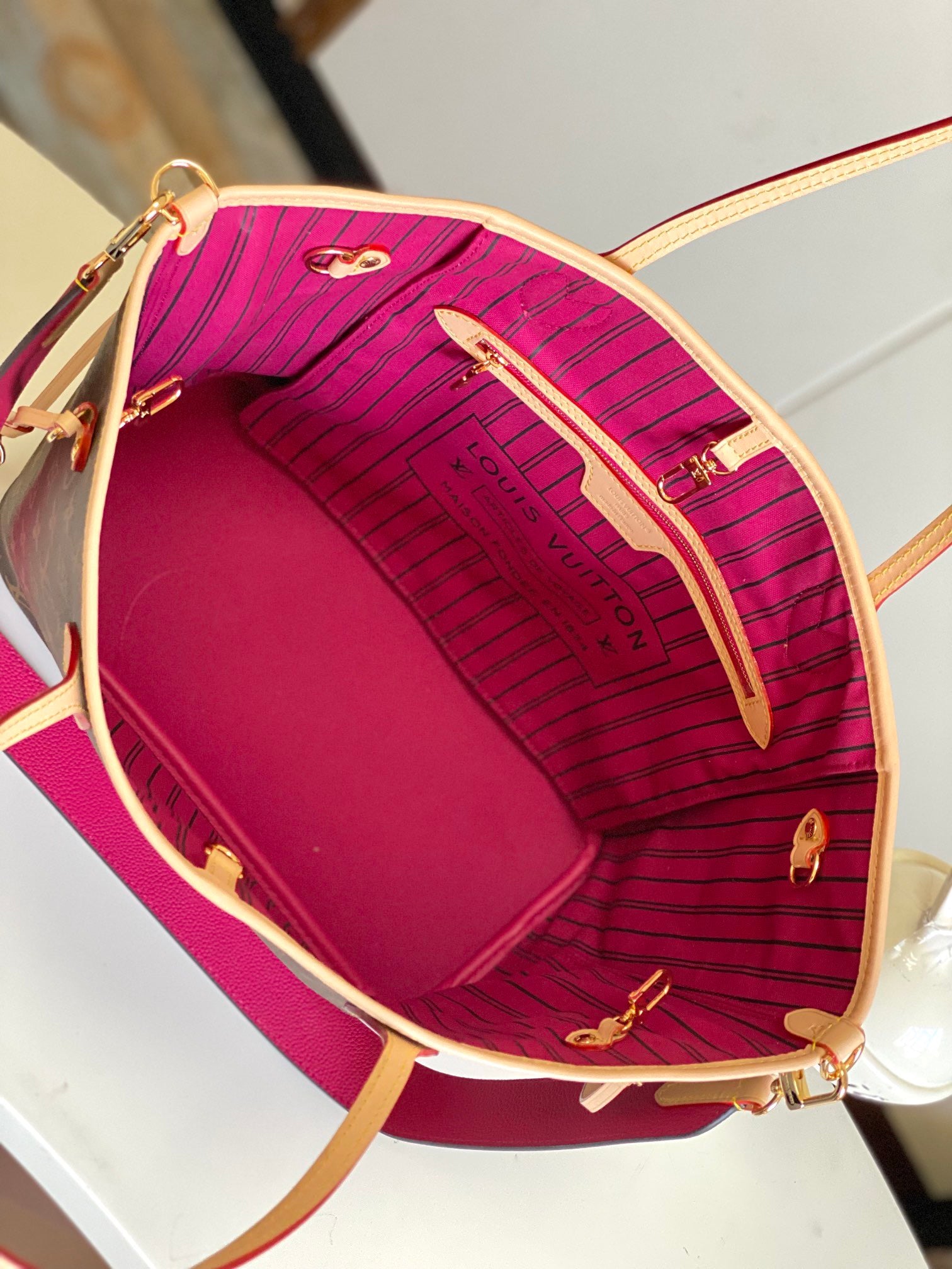 LOUIS VUITTON- LV bag