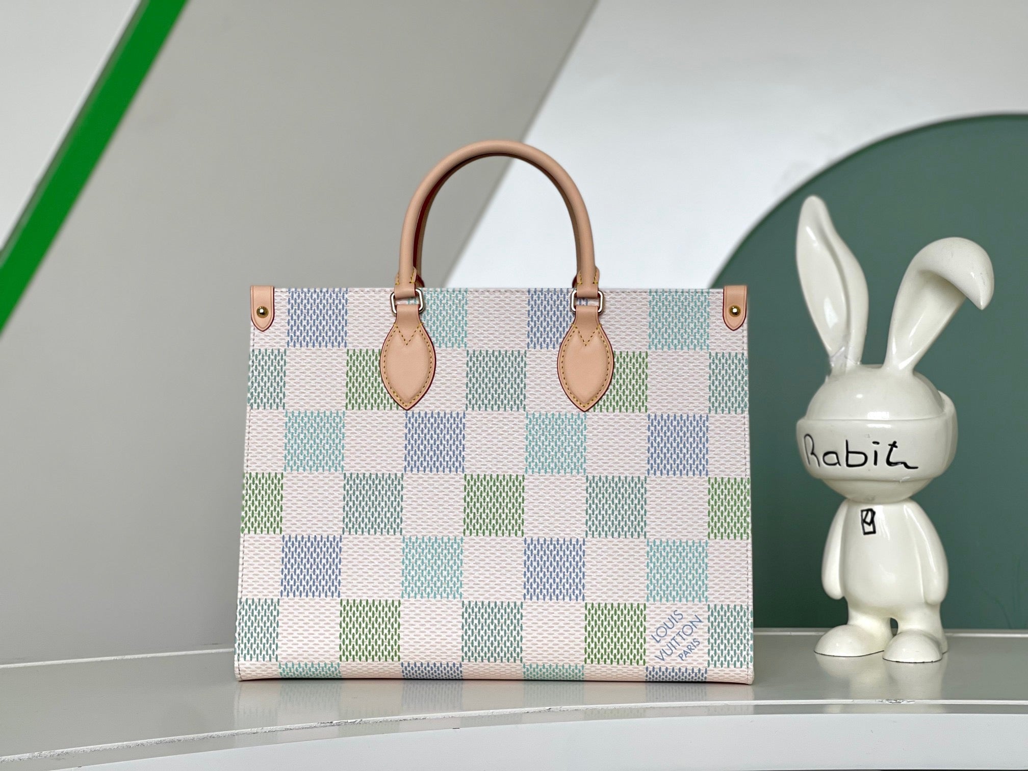 LOUIS VUITTON- LV bag