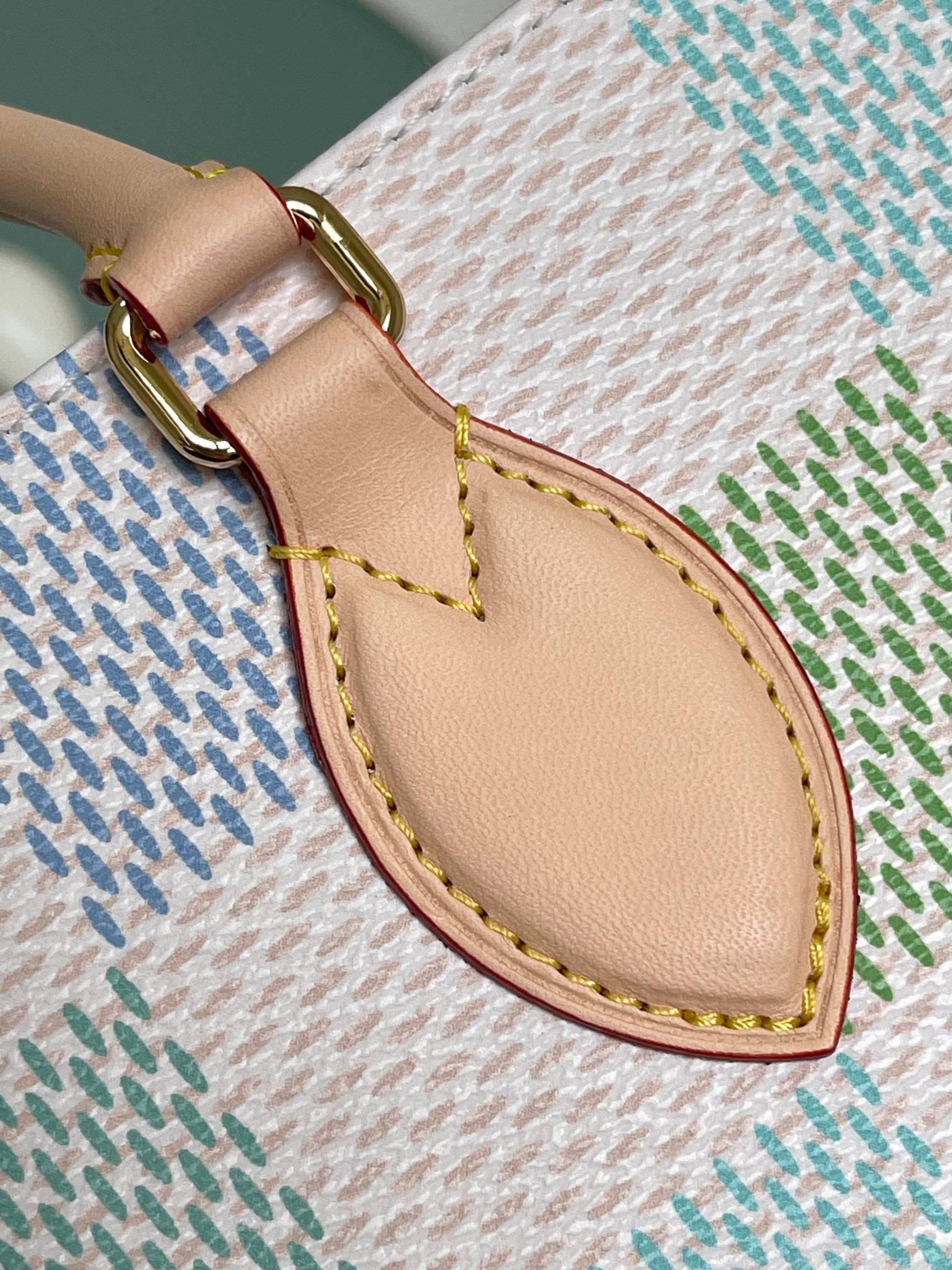 LOUIS VUITTON- LV bag