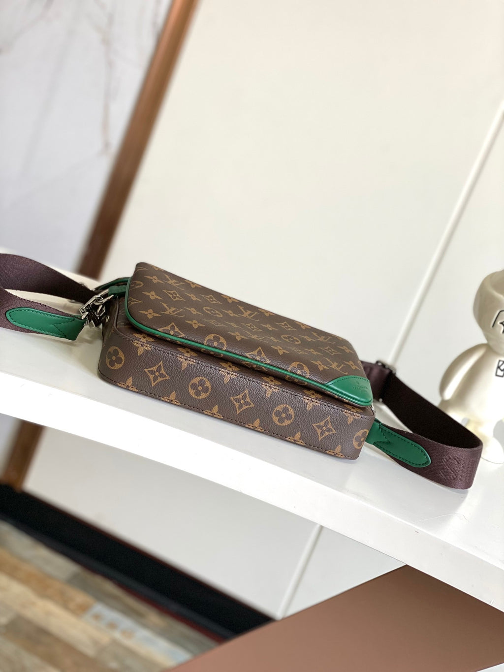 LOUIS VUITTON- LV bag