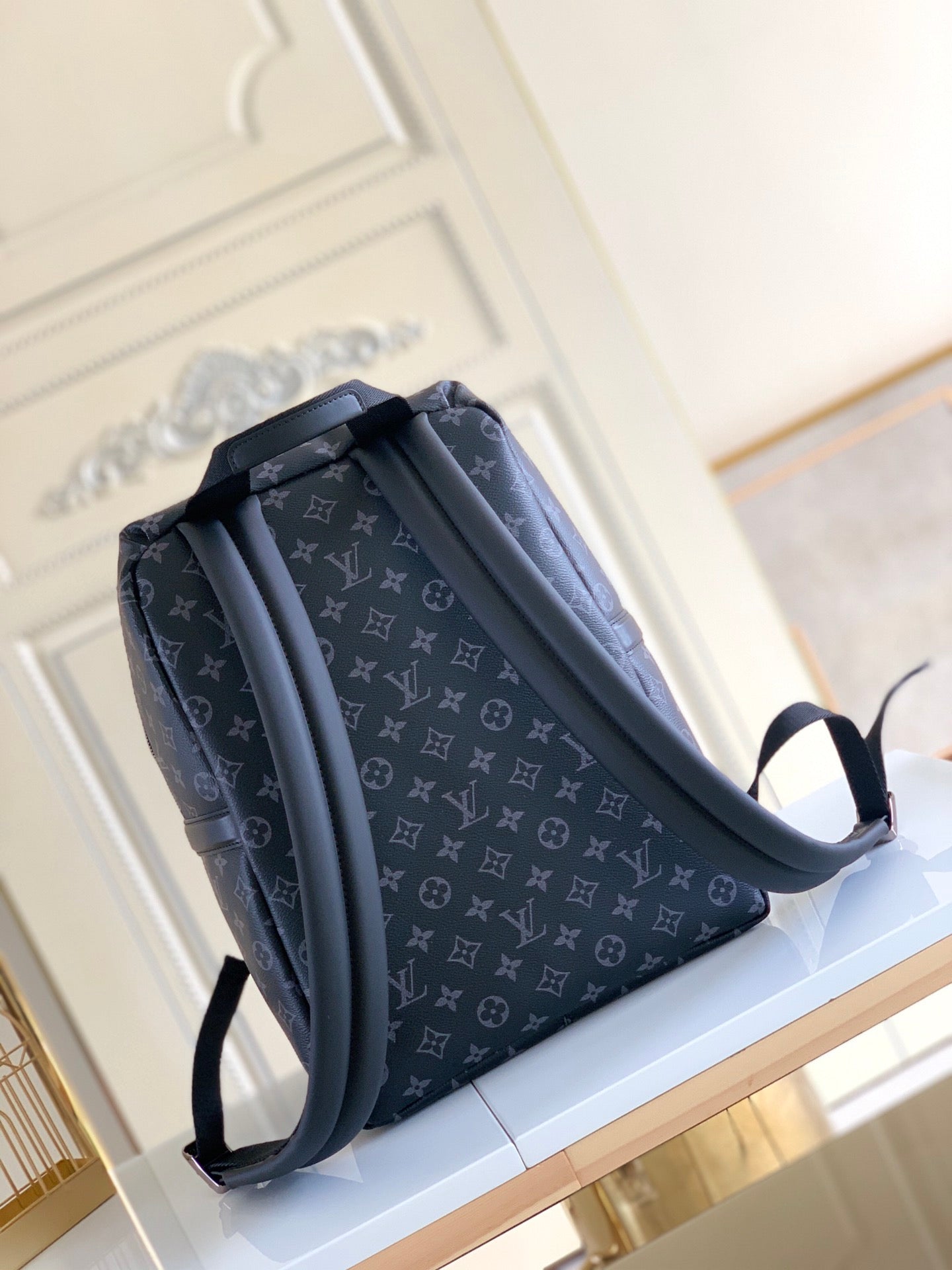 LOUIS VUITTON- LV bag