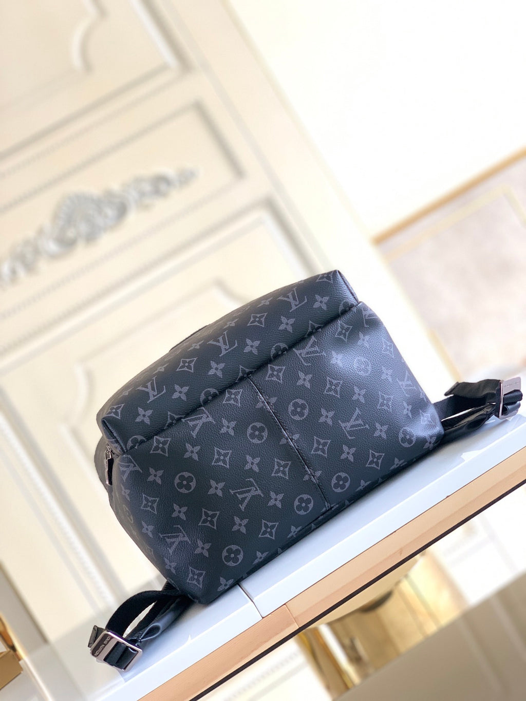 LOUIS VUITTON- LV bag