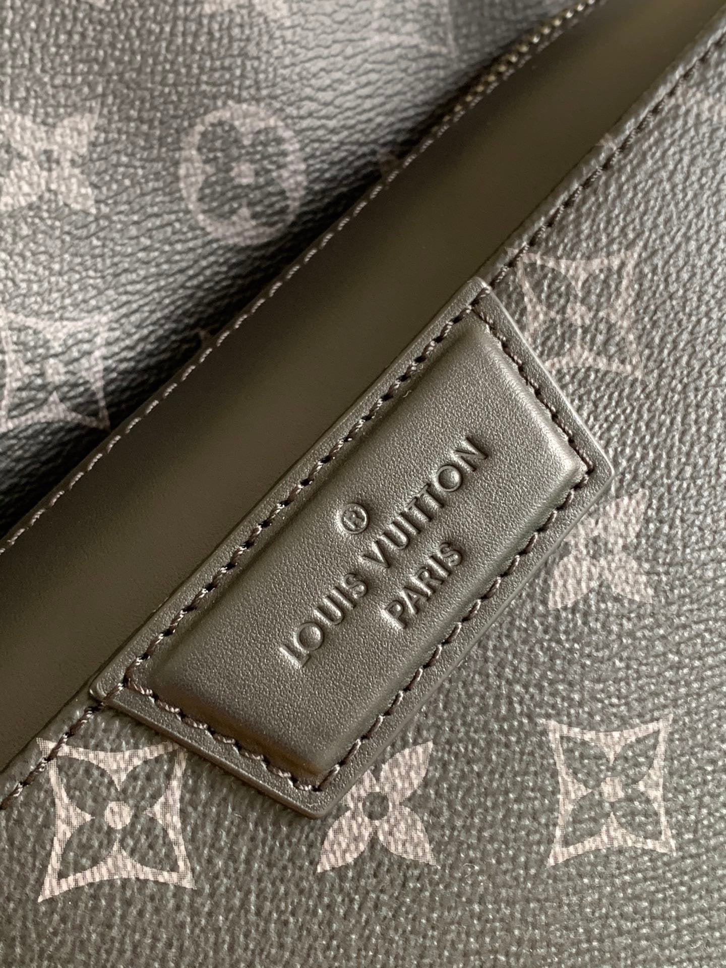 LOUIS VUITTON- LV bag